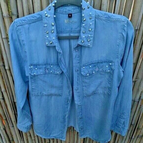 Kut from the Kloth Chambray studded shirt S - Picture 4 of 6